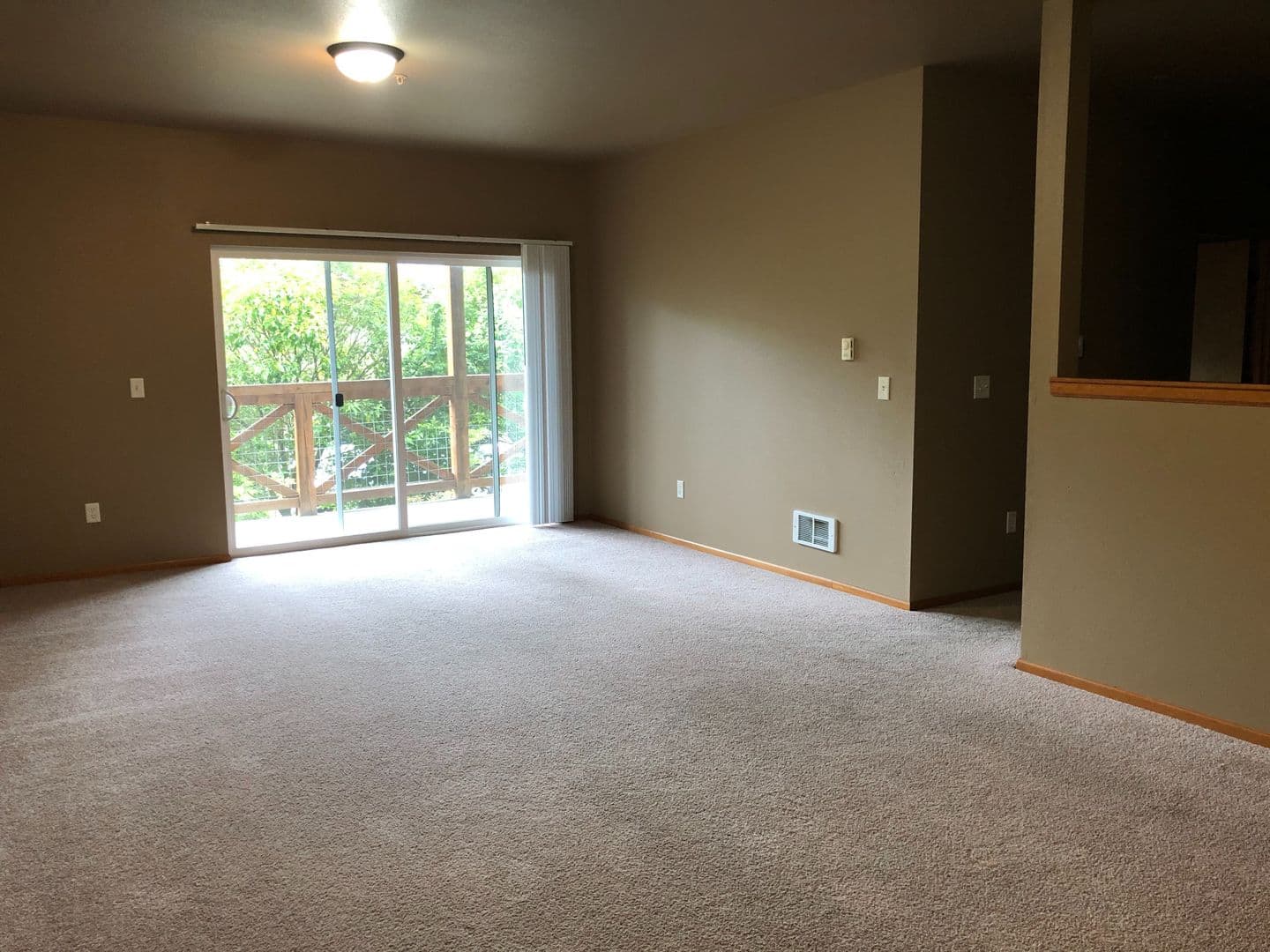 Bellingham Apartment: 1026 22nd Street