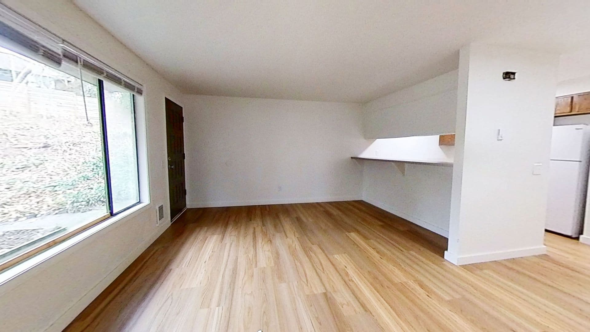 Bellingham Apartment: 2836-2842 W. Maplewood Ave