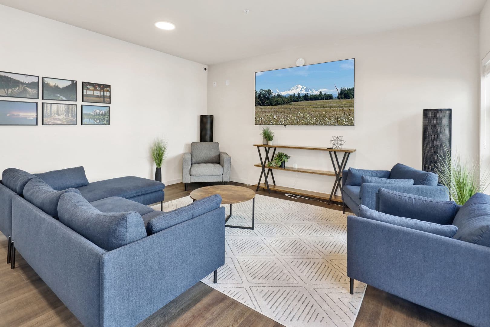 Bellingham Apartment: 1818 D Street
