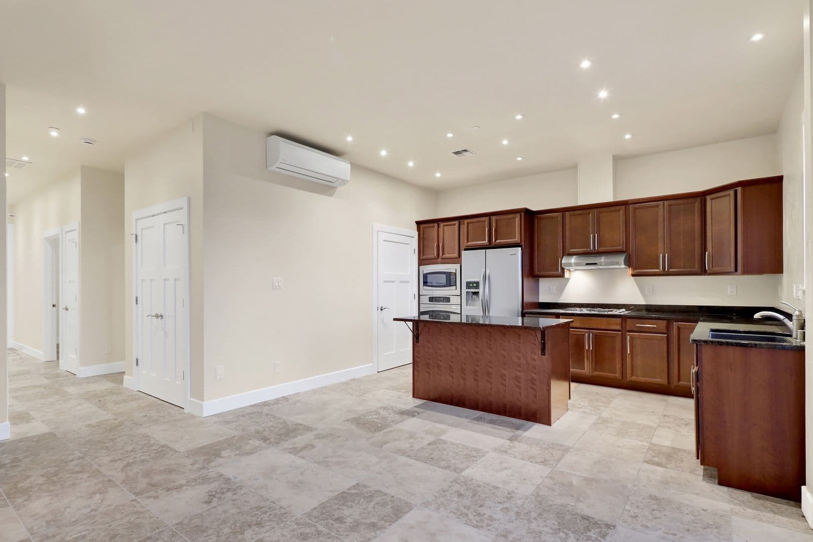 Bellingham Apartment: 1203 W Holly St