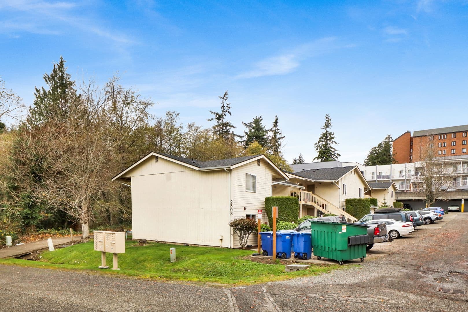 Bellingham Apartment: 2303 Taylor Ave