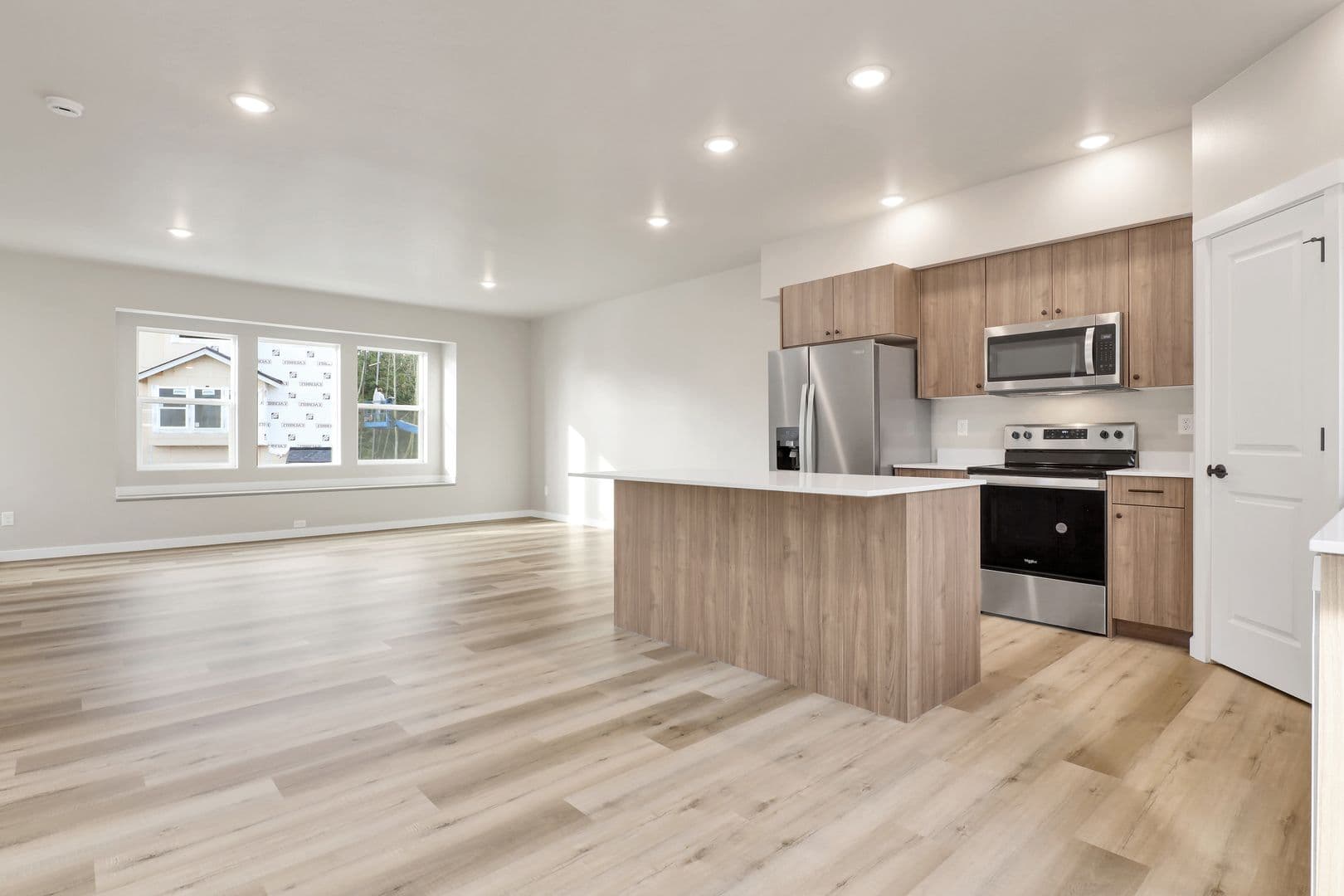 Blaine Apartment: 2716 Oleander Loop