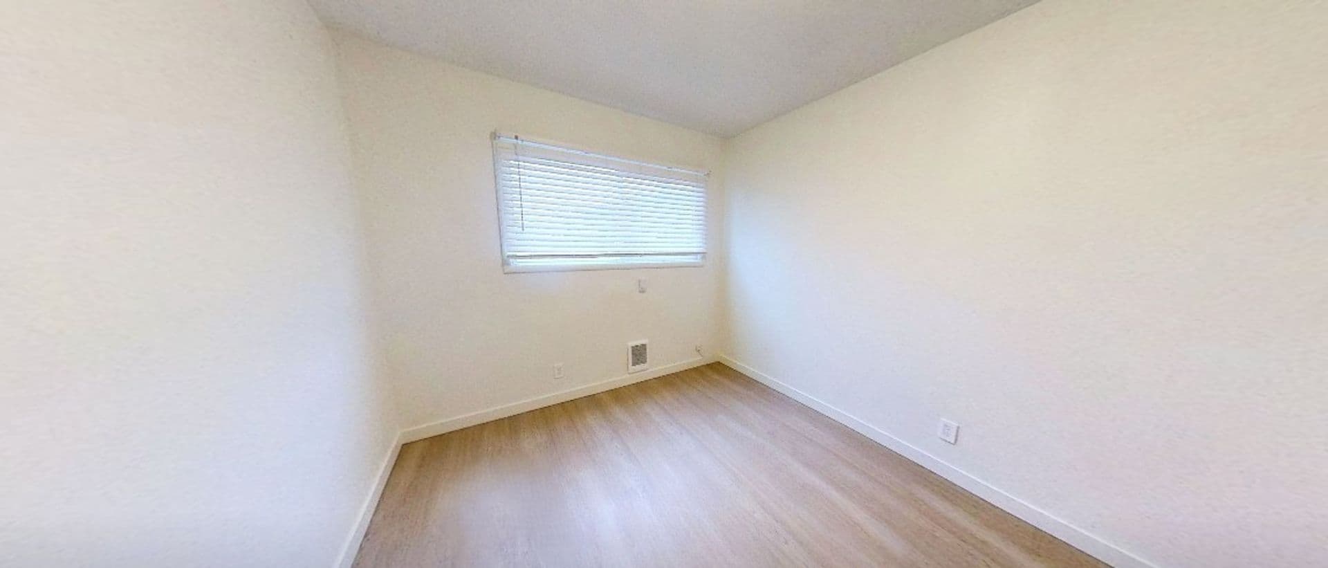 Bellingham Apartment: 490 S. State St