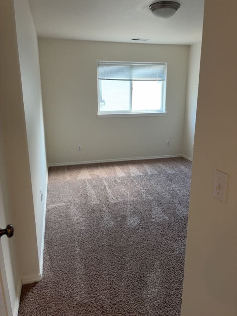 Blaine Apartment: 220 14th Street