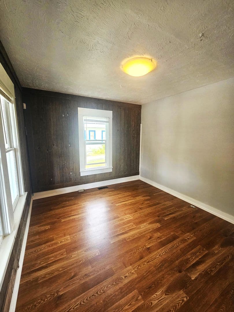 Bellingham House: 1515 12th Street - 1515