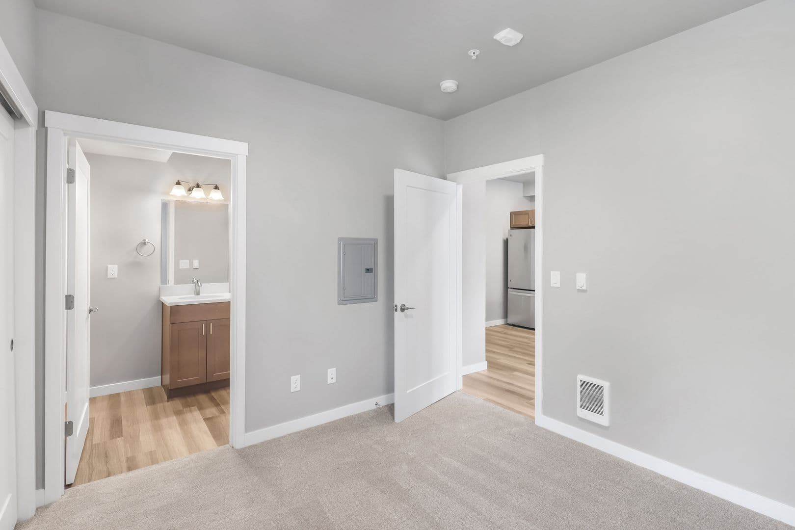 Bellingham Apartment: 4265 Creston Way