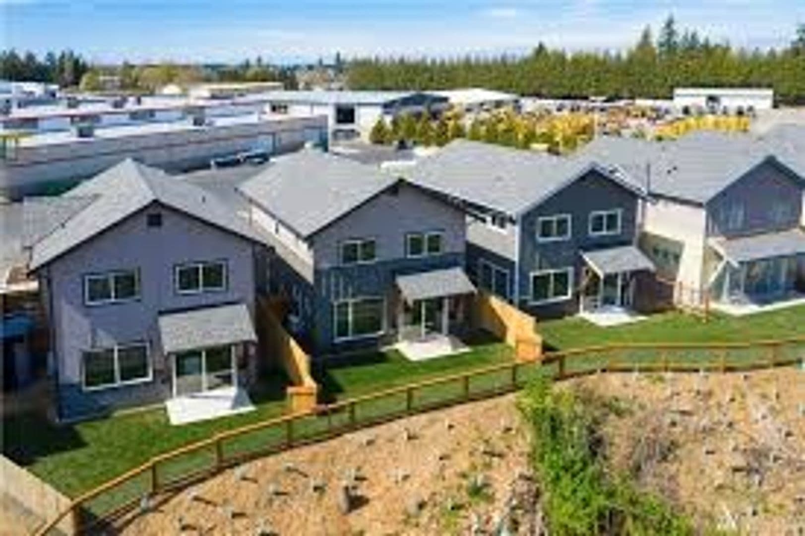 Lynden Apartment: 1896 Front Street