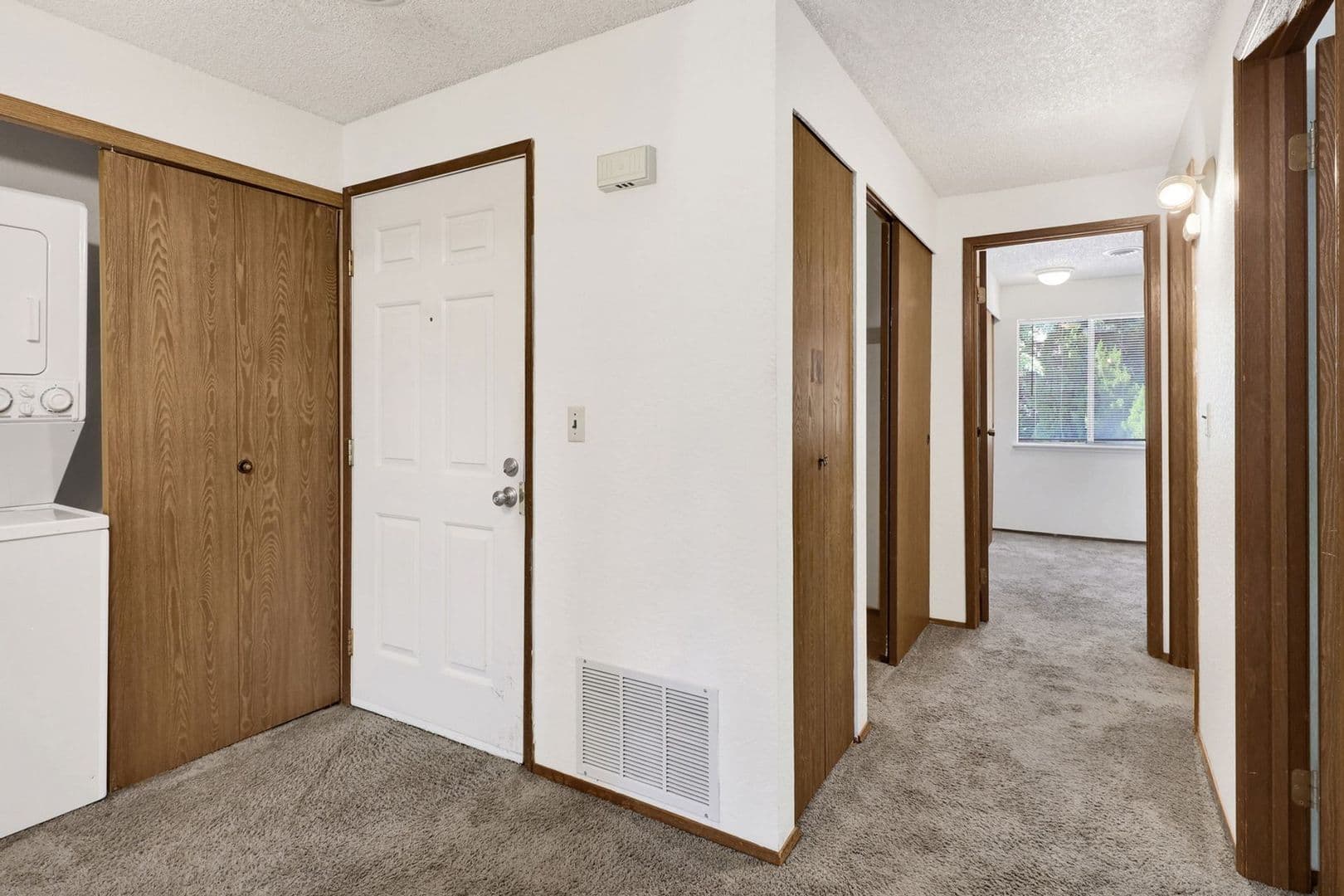 Bellingham Apartment: 316 and 320 Elwood Court