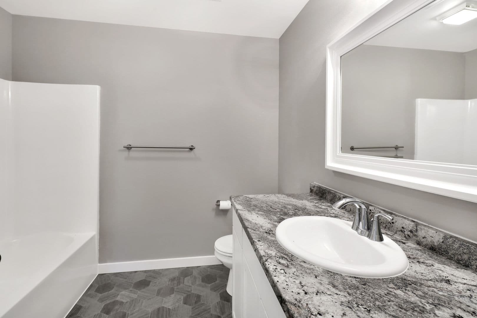 Lynden Apartment: 521 Main Place