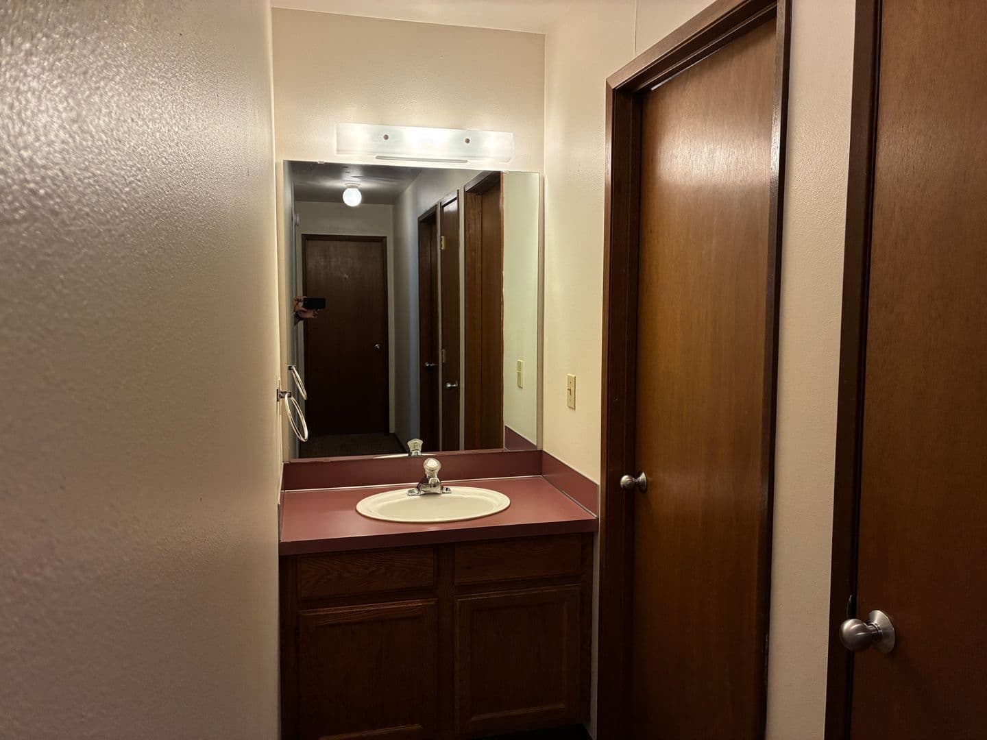 Bellingham Apartment: 907 21st St