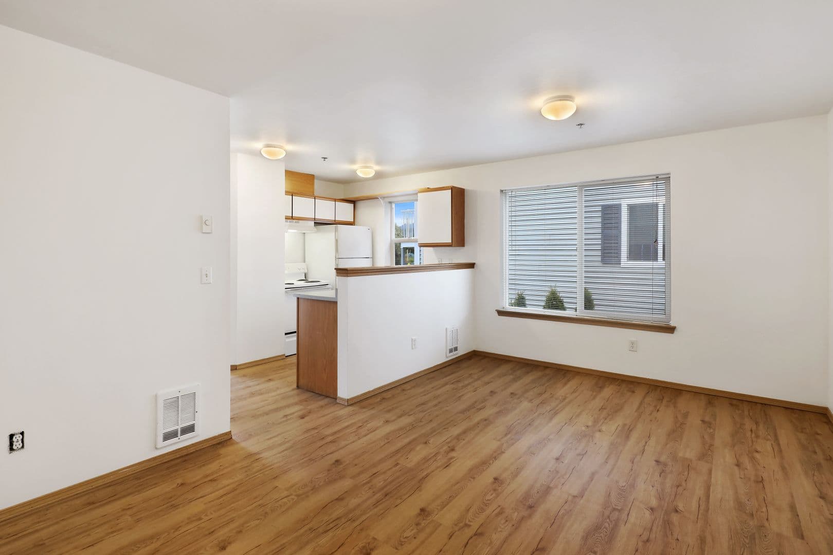 Bellingham Apartment: 1020 23rd Street