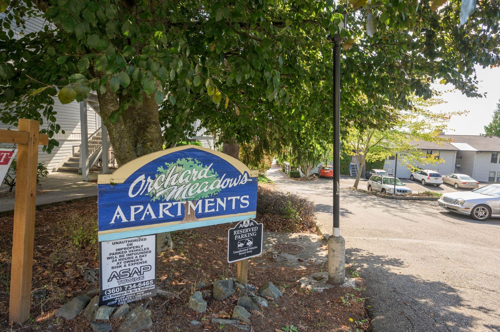 Bellingham Apartment: 2502-2506 Douglas Avenue