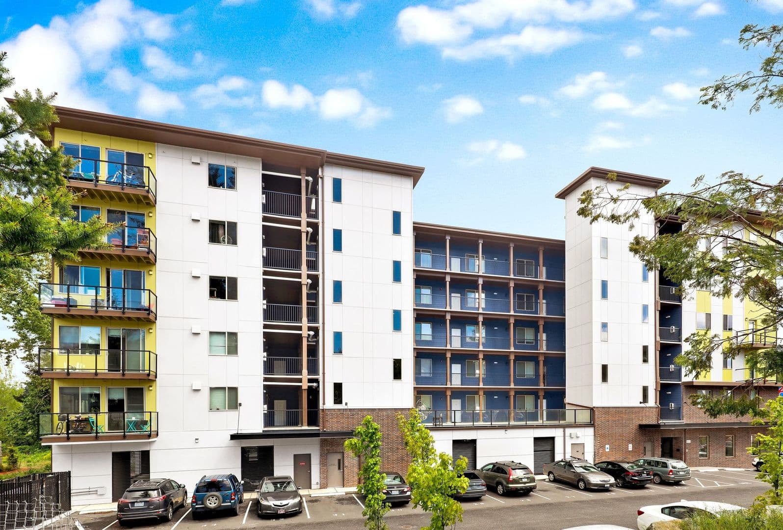 Bellingham Apartment: 3613 Consolidation Avenue