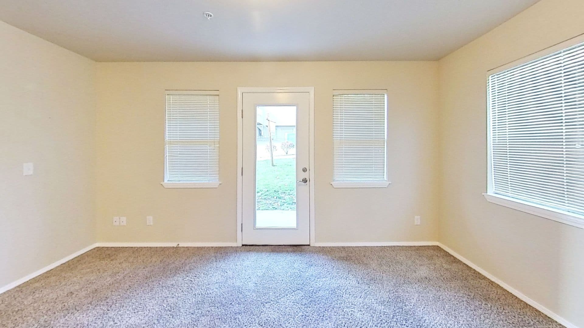 Bellingham Apartment: 1029 22nd Street