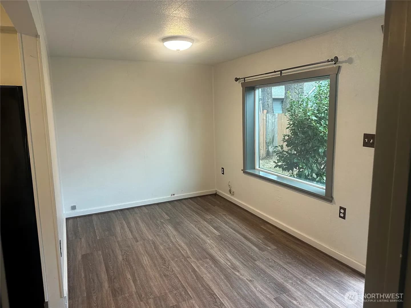 Lynden House: 117 Drayton St
