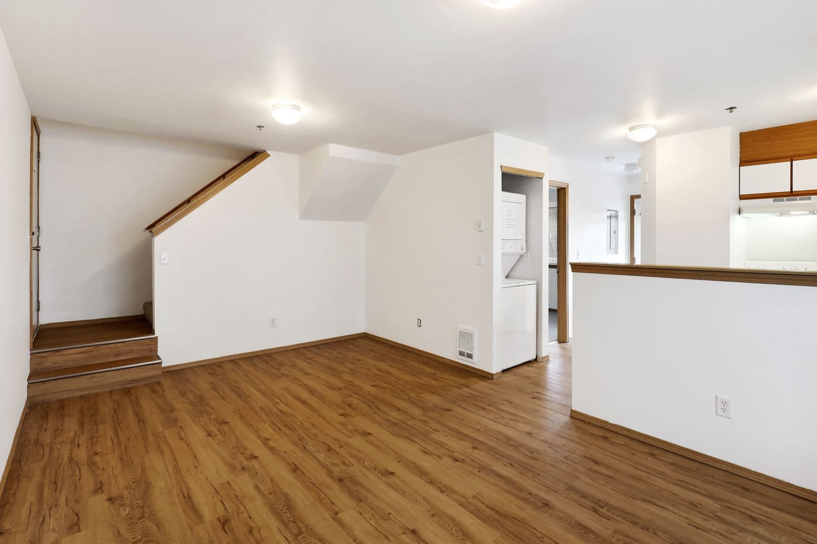 Bellingham Apartment: 1020 23rd Street