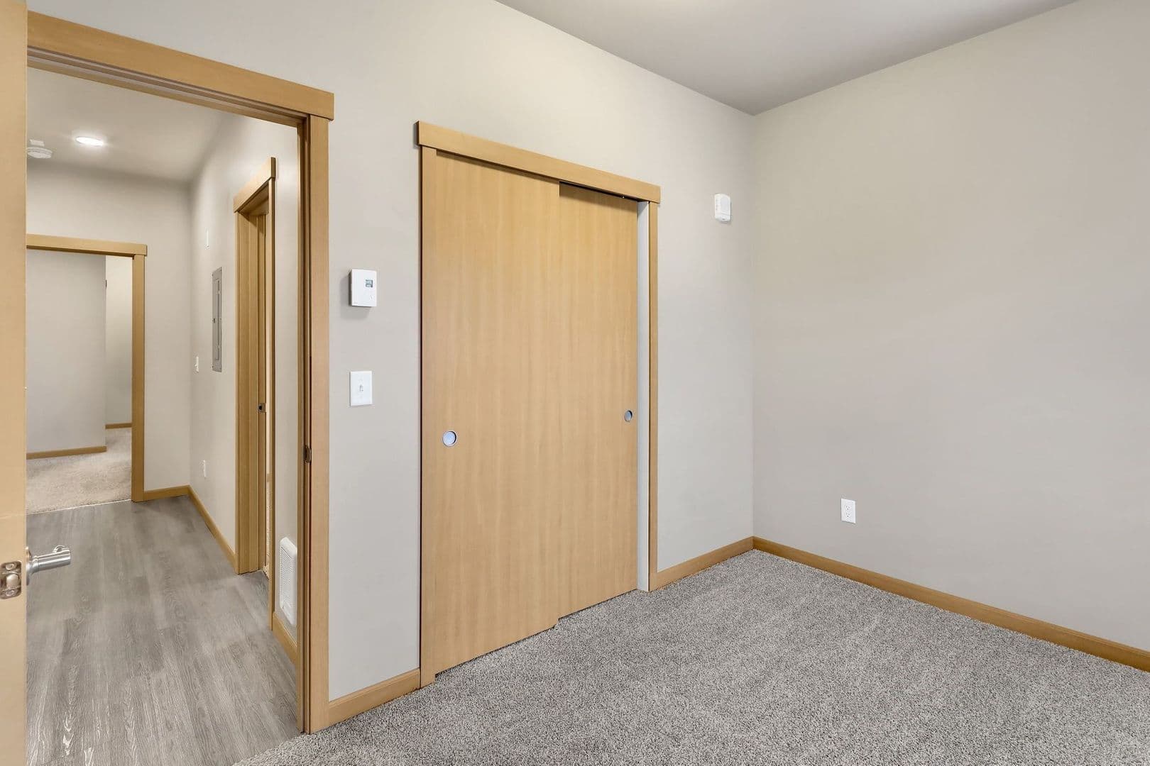 Bellingham Apartment: 541 -545 -549 E Kellogg Road