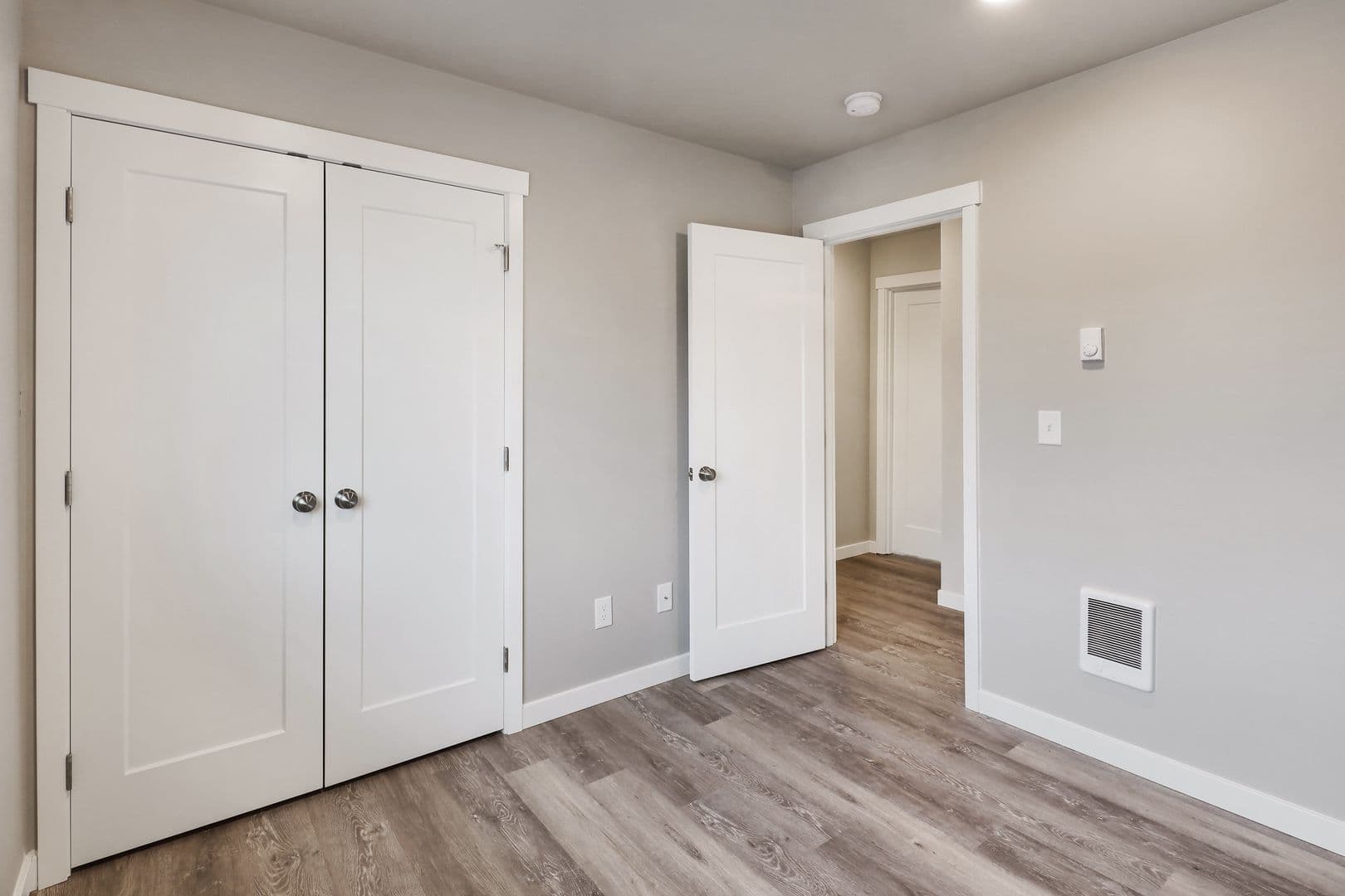 Ferndale Apartment: 1845 Eastgate Loop