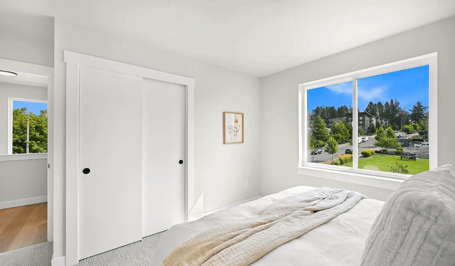 Bellingham Apartment: 217-219 Prince Ave