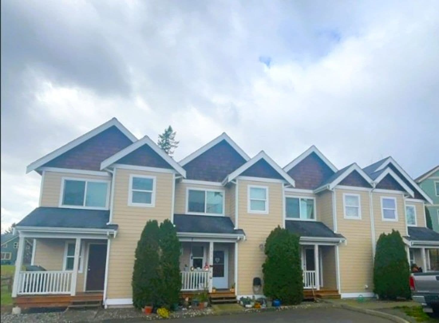 Ferndale Apartment: 2180 Washington St