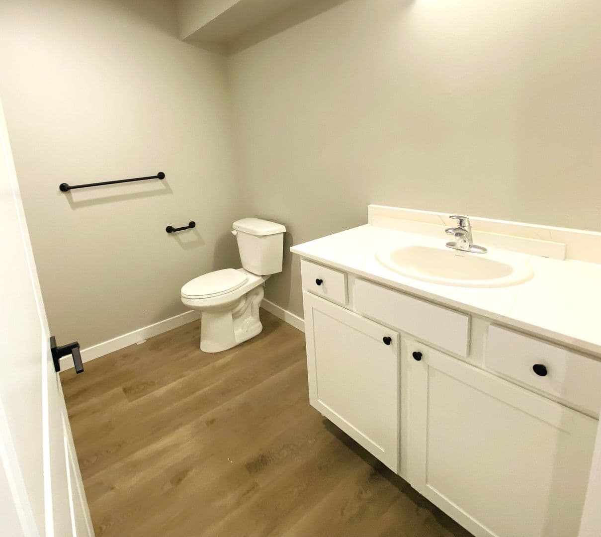 Bellingham Apartment: 4145 Britton Loop