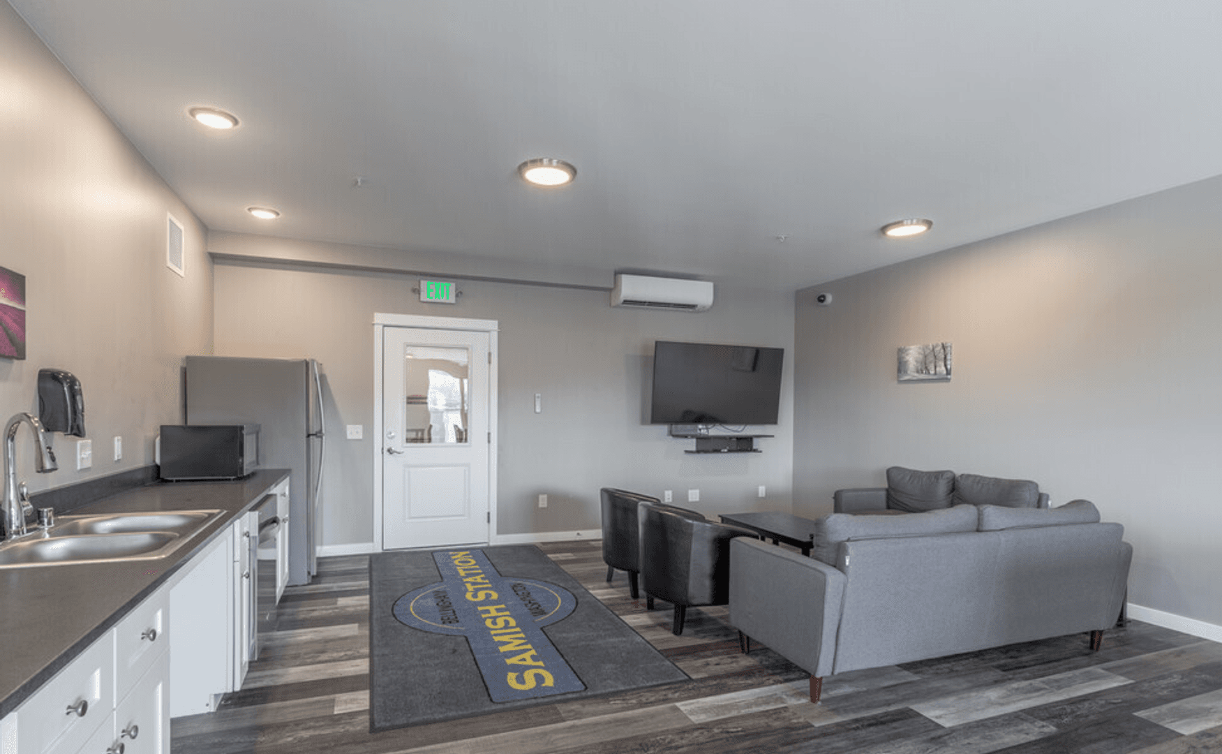 Bellingham Apartment: 109 Samish Way & 112 37th Street