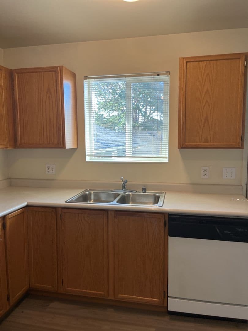 Bellingham Apartment: 910 21st