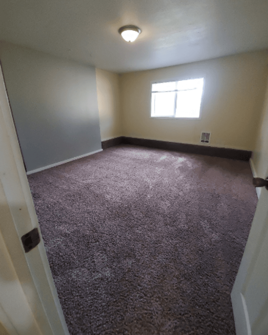 Bellingham House: 2701 St Clair Street