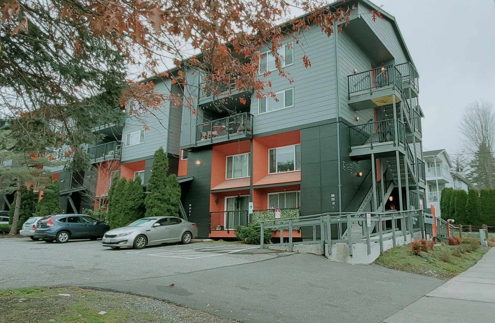 Bellingham Apartment: 2305 Douglas Avenue