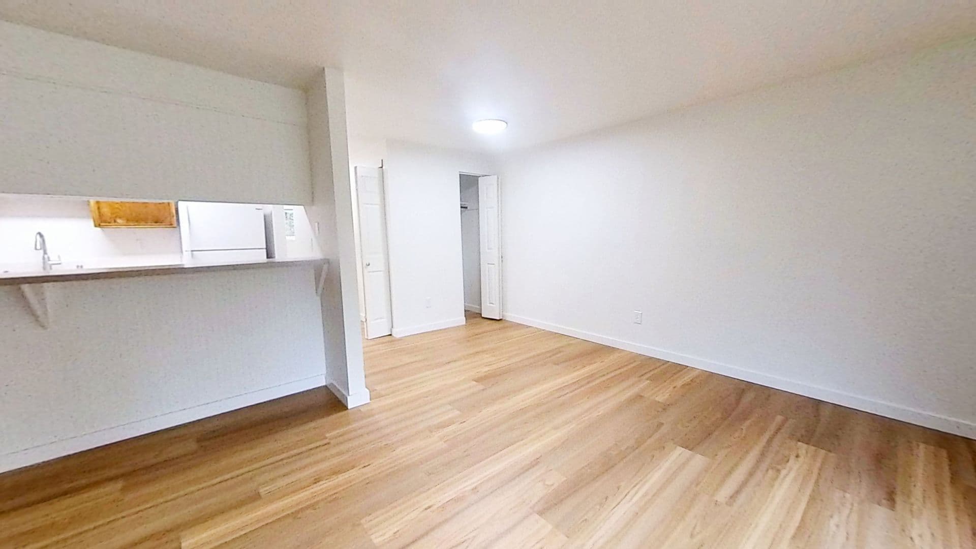 Bellingham Apartment: 2836-2842 W. Maplewood Ave