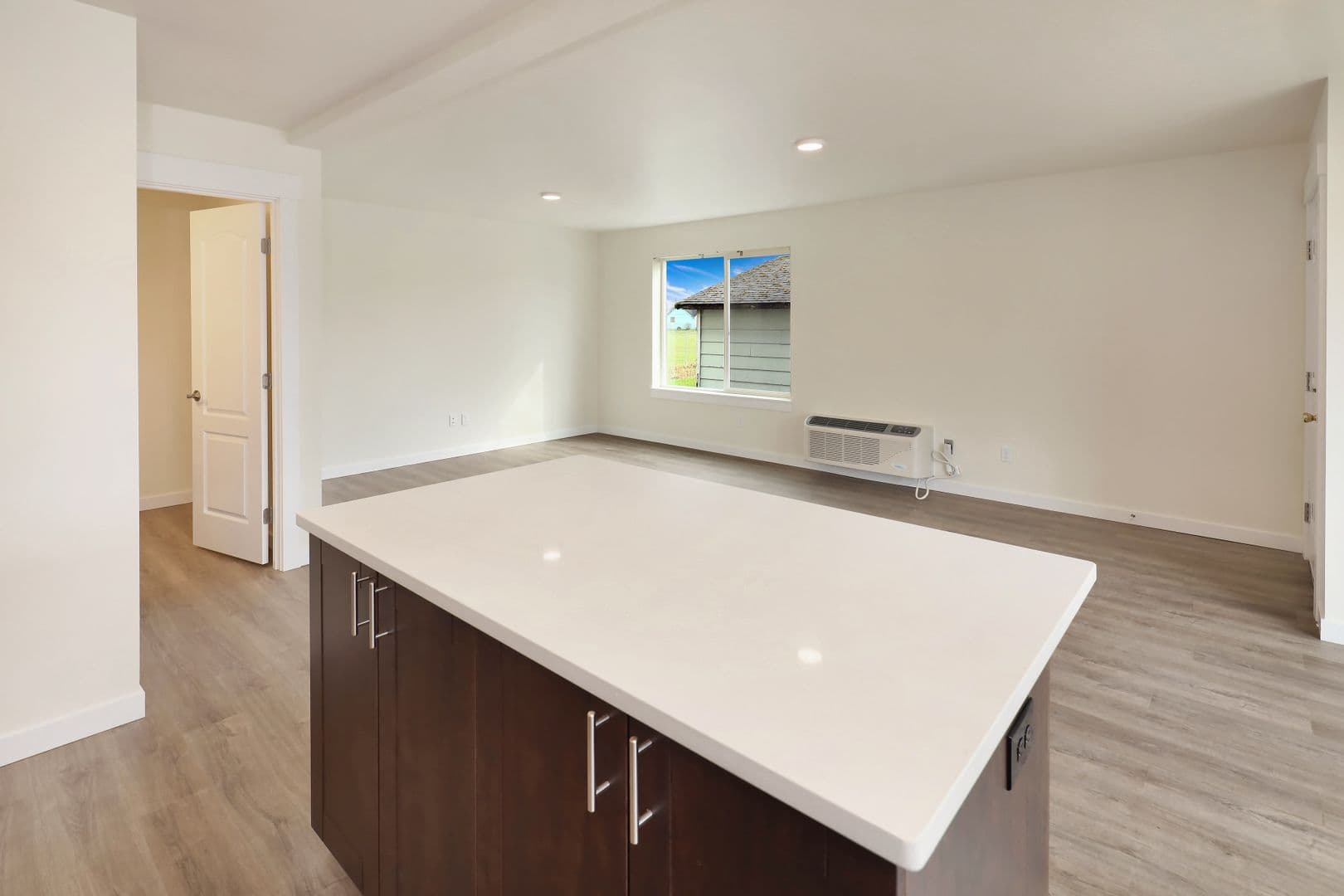 Sumas Apartment: 404-412 W. Front Street