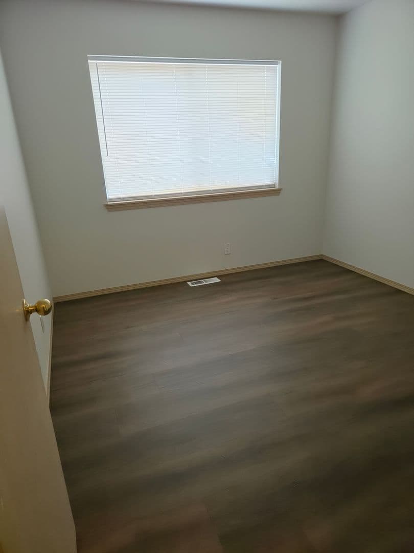 Bellingham Apartment: 2505 Kentucky