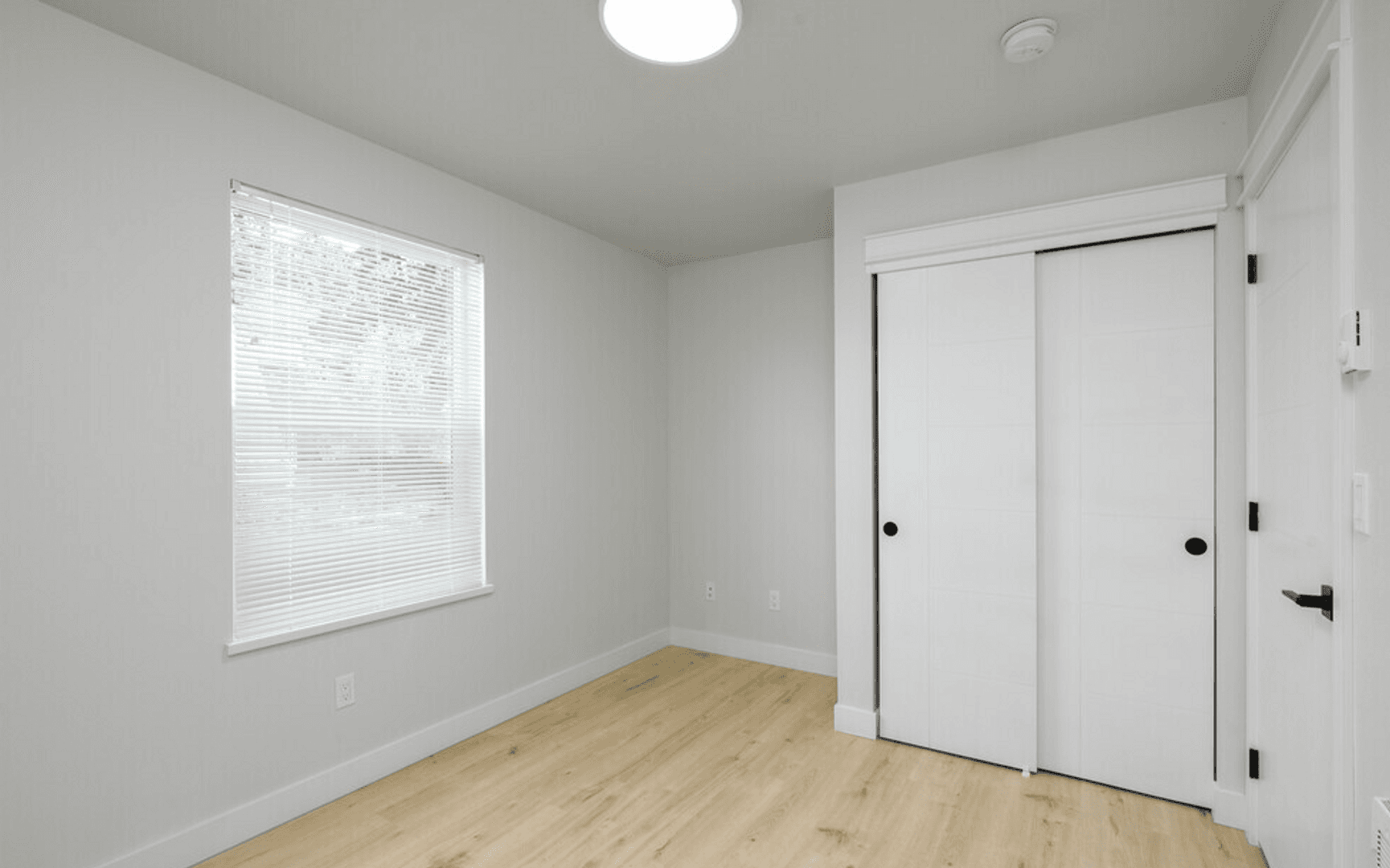 Bellingham Apartment: 3408-3412 Northwest Avenue