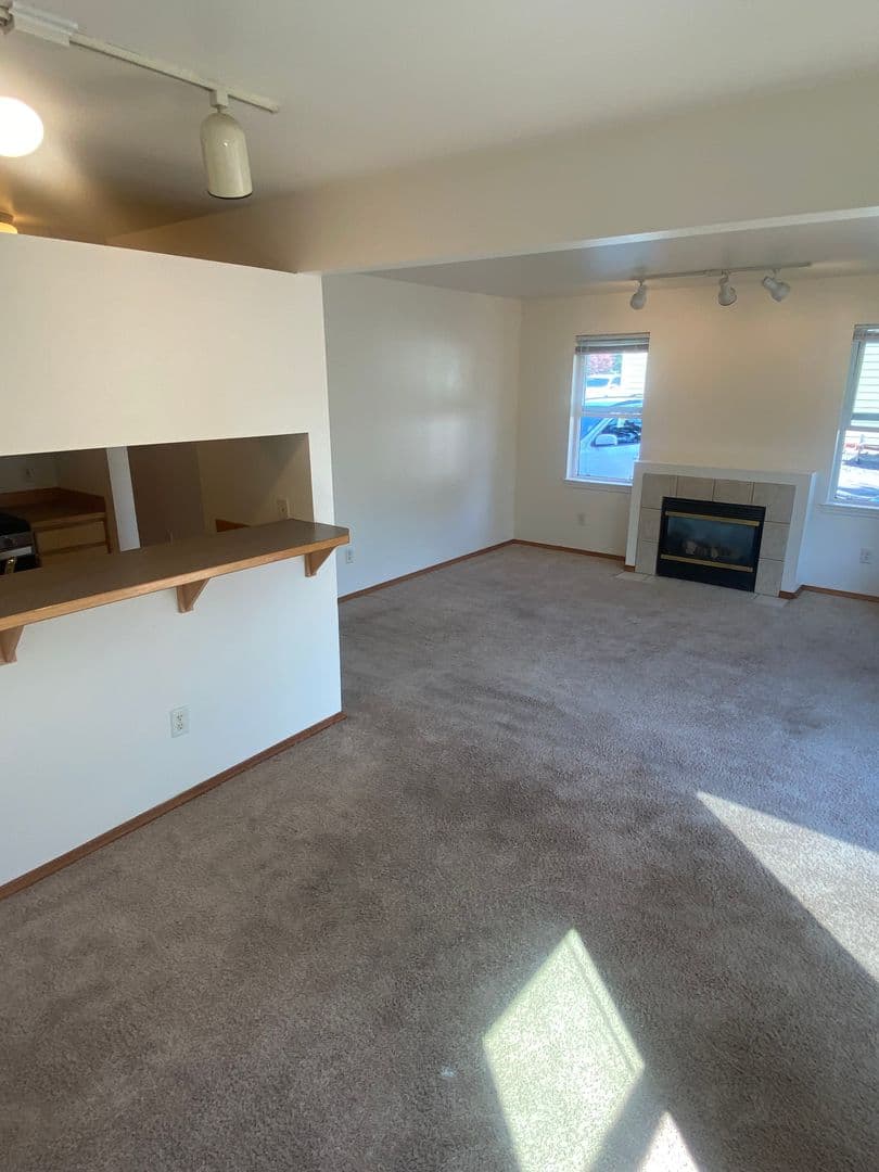 Bellingham Apartment: 1504 Alabama Street