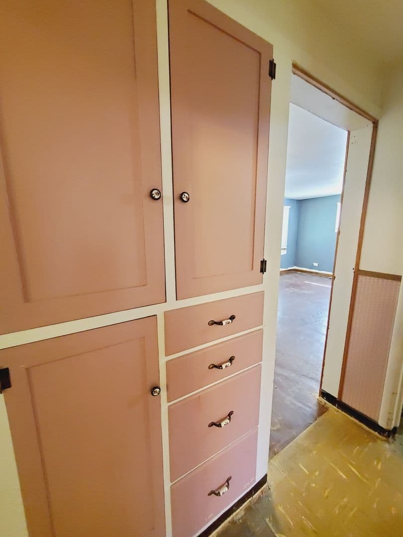 Bellingham House: 1017 Yew Street