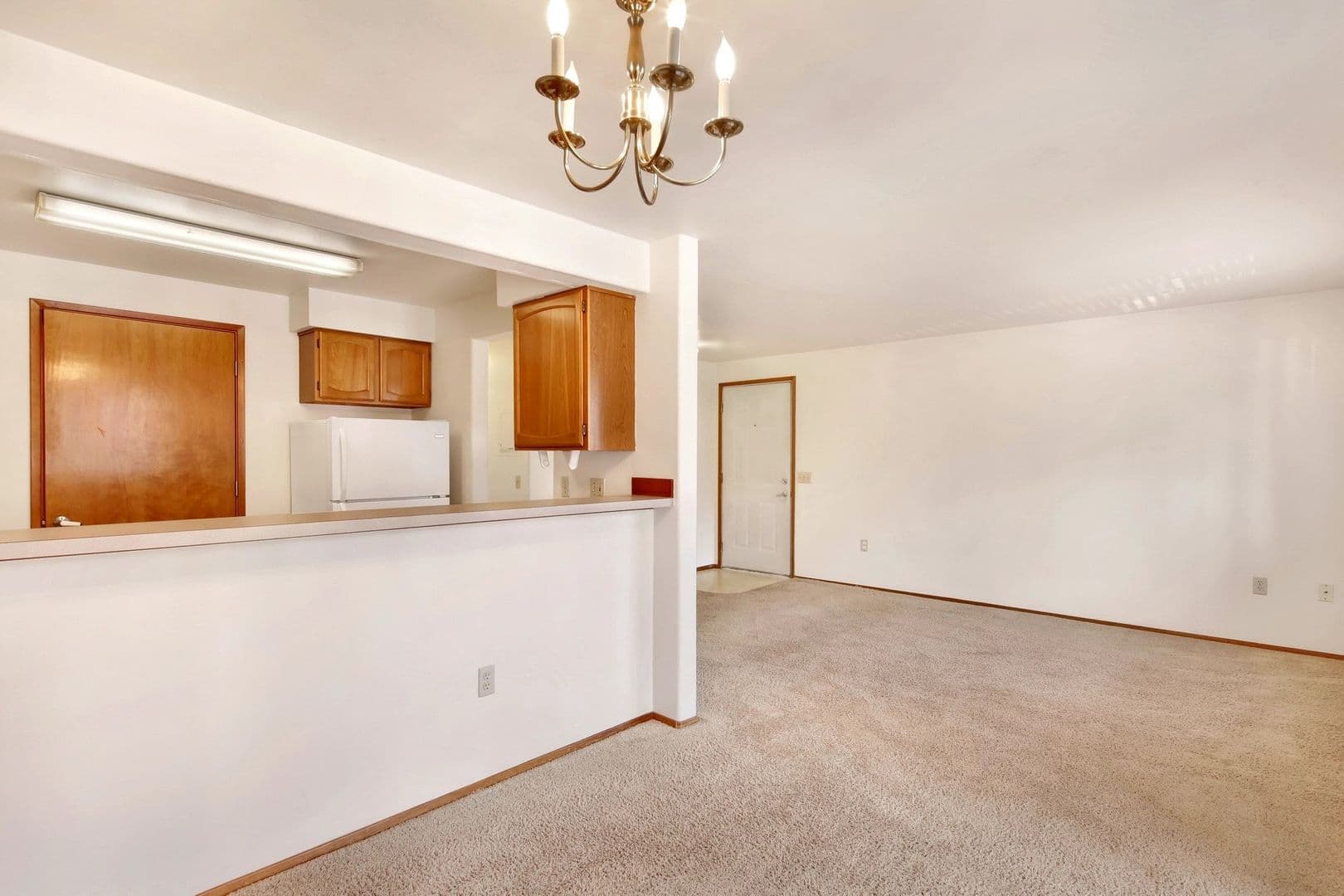 Bellingham Apartment: 2631,2635,2639,2643,2647 W Maplewood Avenue