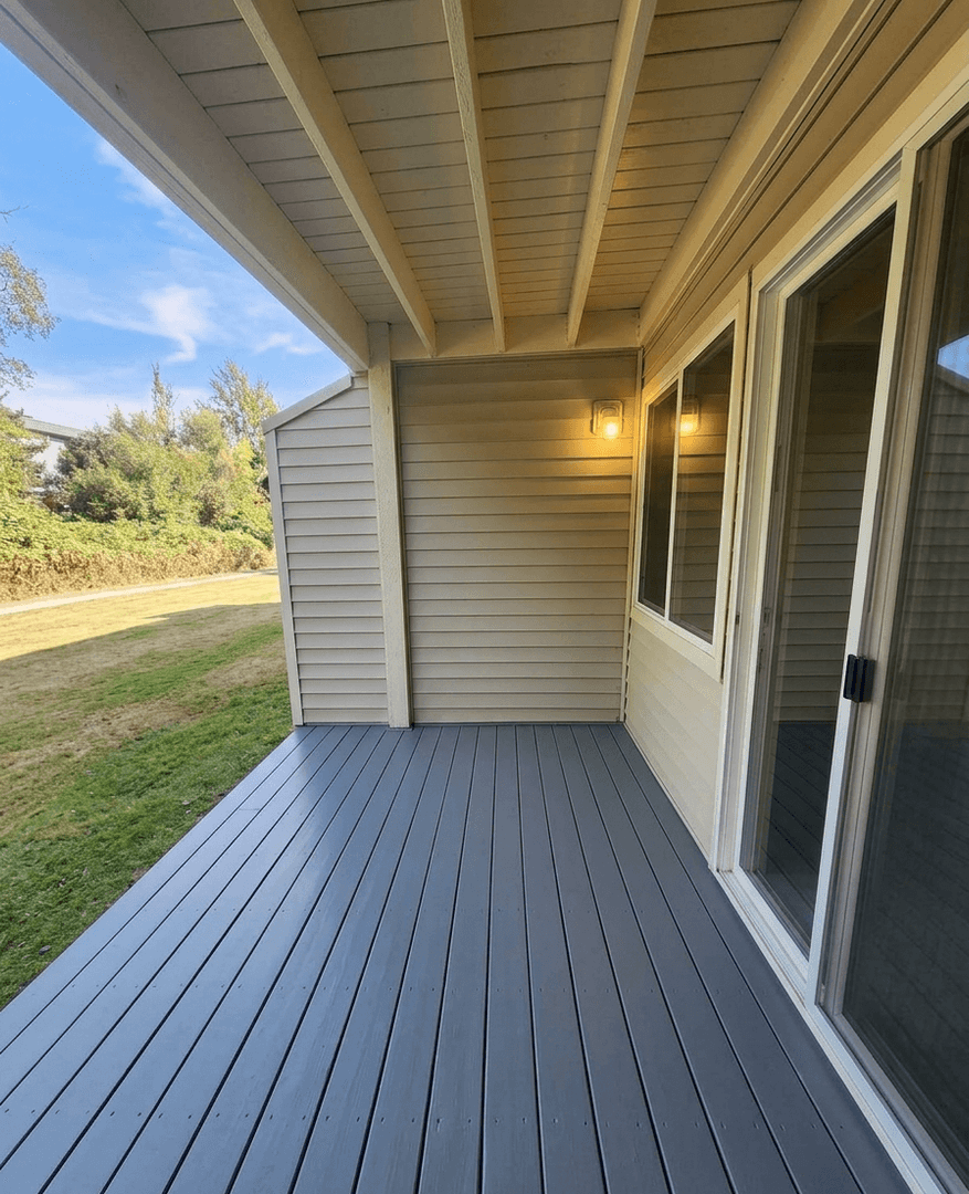 Bellingham Apartment: 926 23rd/927 22nd Street
