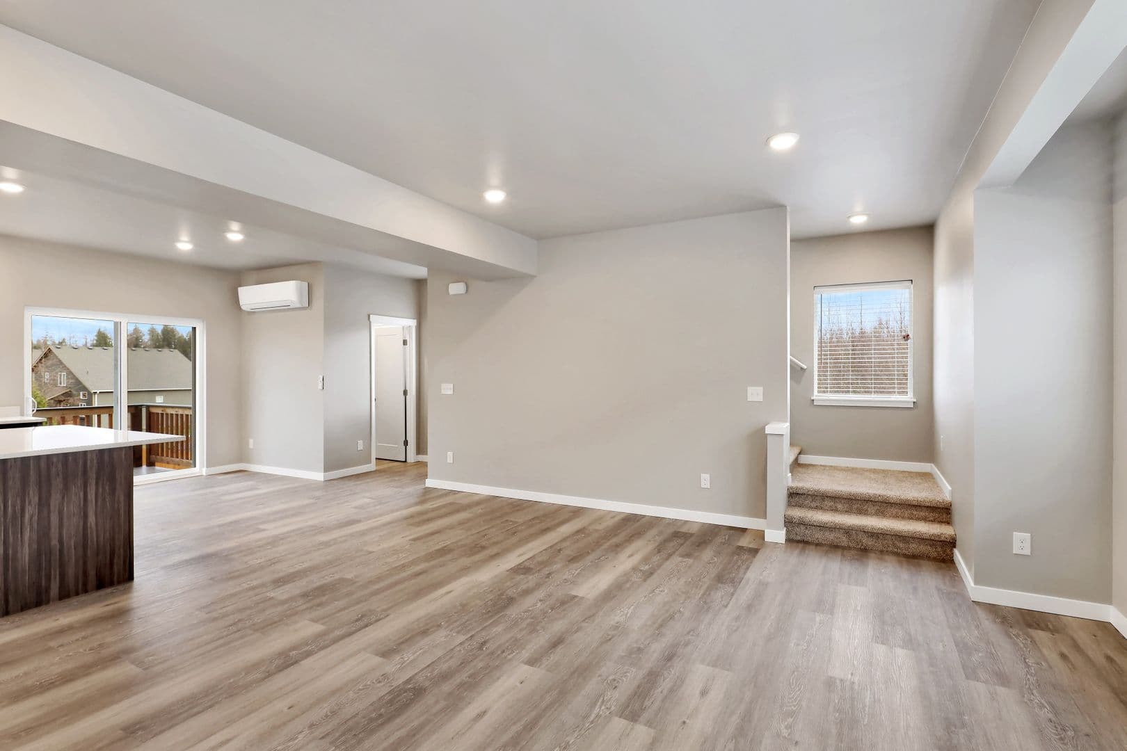 Ferndale Apartment: 1813 Eastgate Loop