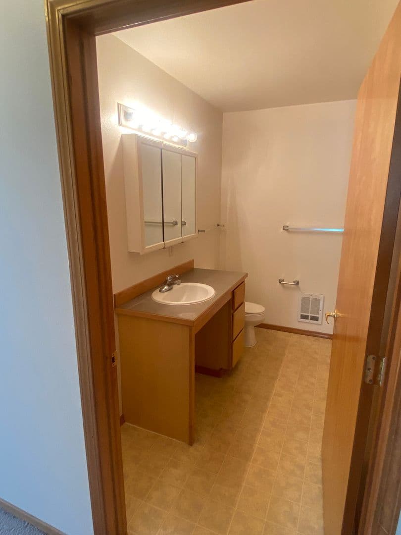 Bellingham Apartment: 1504 Alabama Street