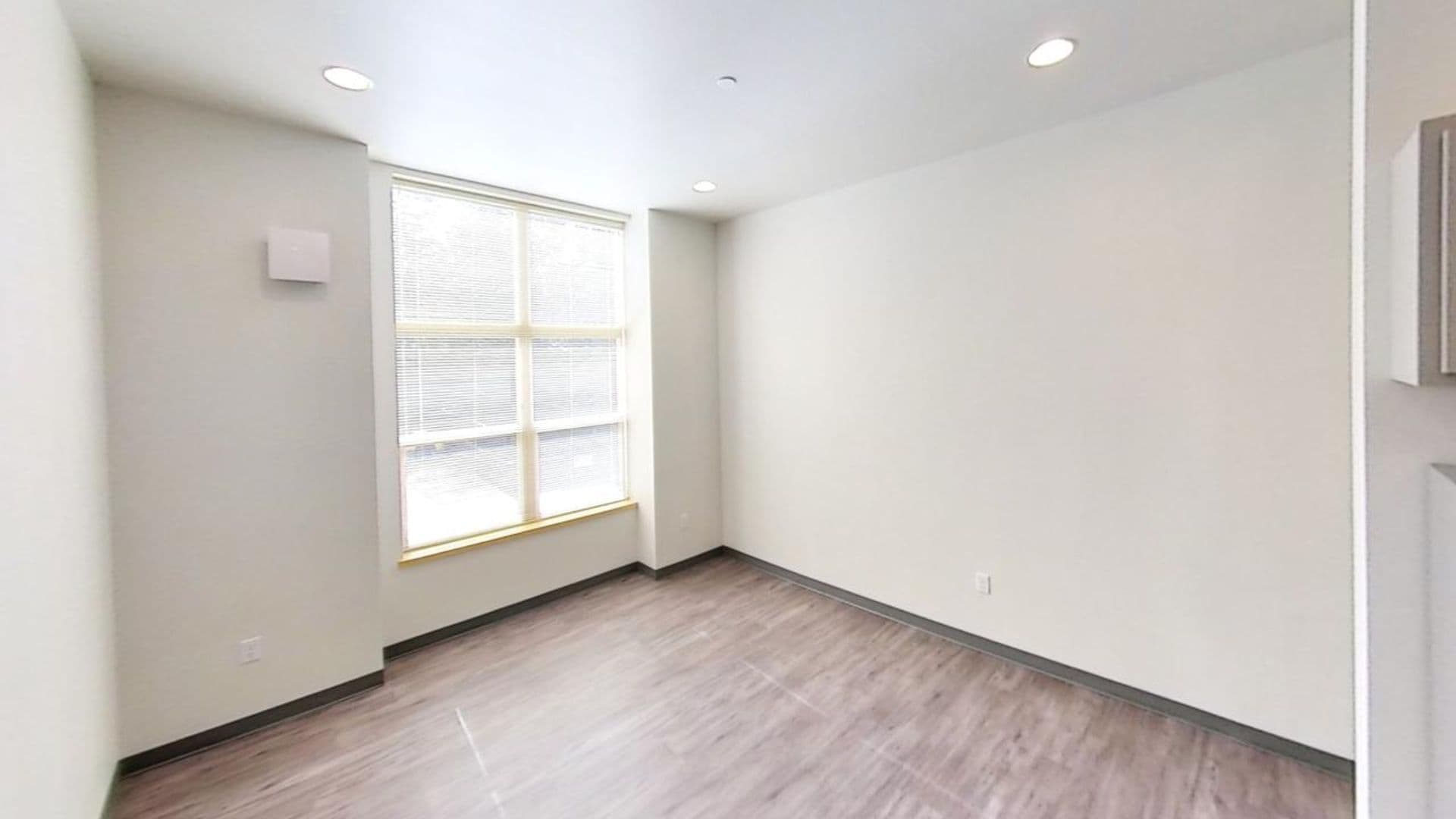 Bellingham Apartment: 1440 10th Street