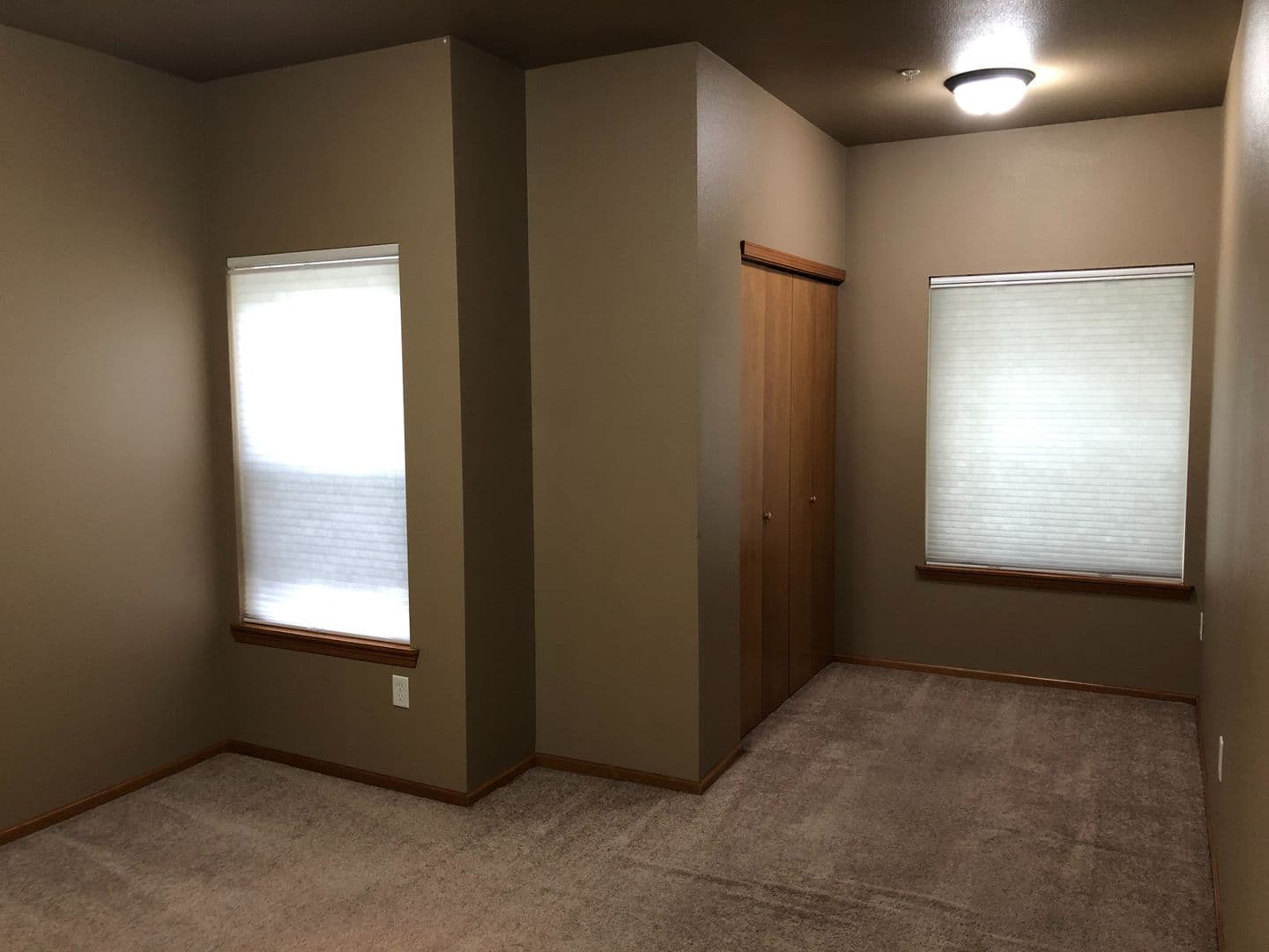Bellingham Apartment: 1026 22nd Street