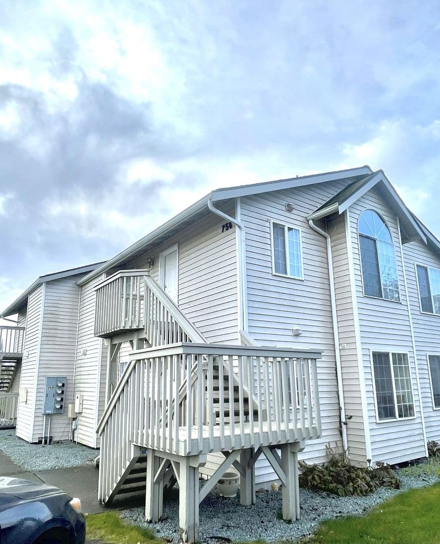 Blaine Apartment: 756 F Street