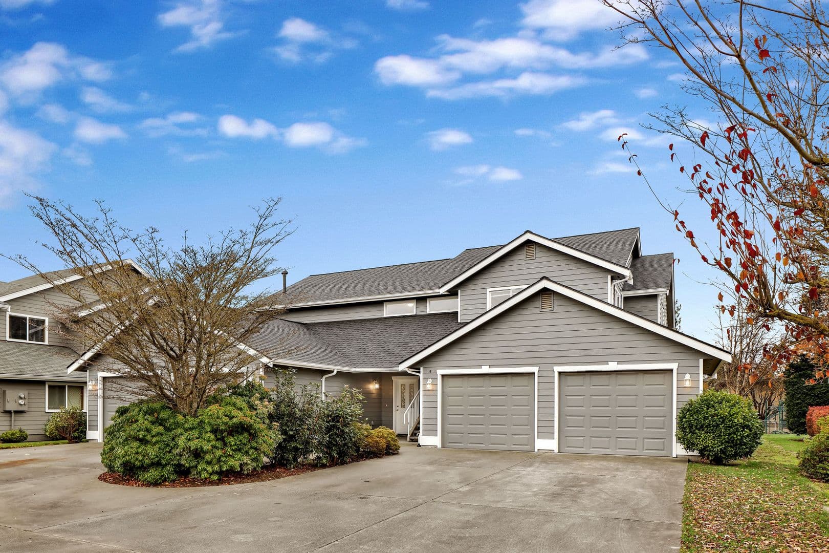 Lynden Apartment: 521 Main Place