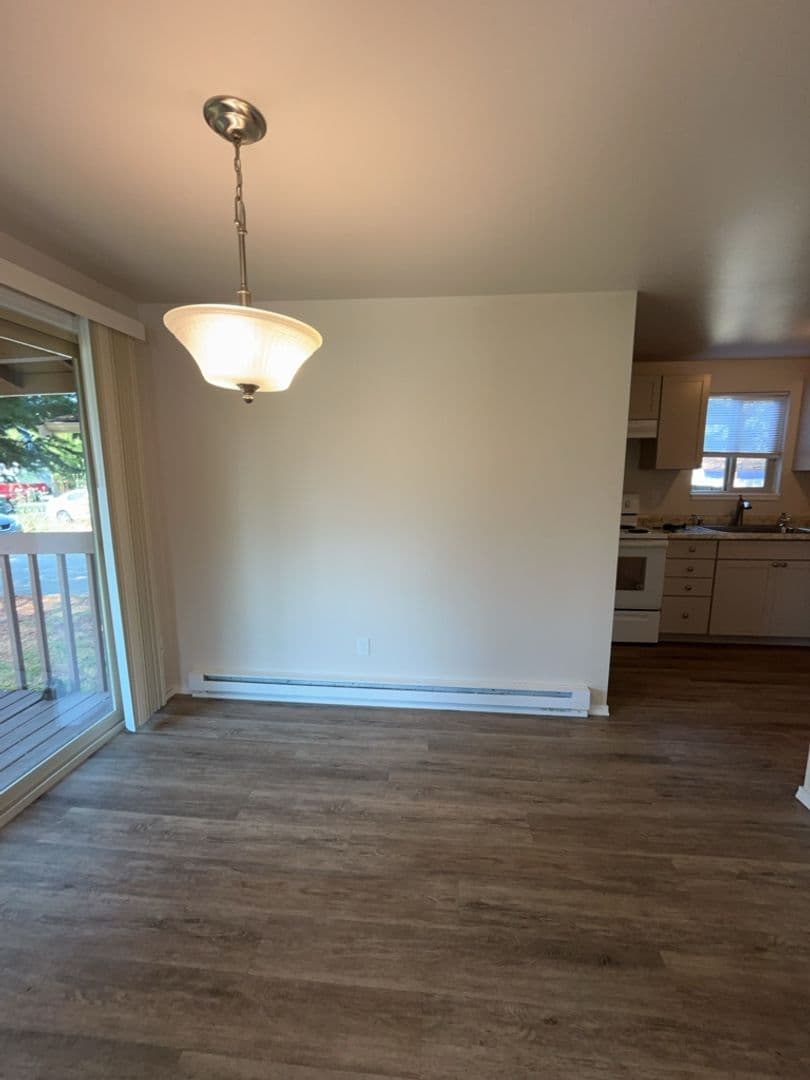 Bellingham Apartment: 2319 Wilson