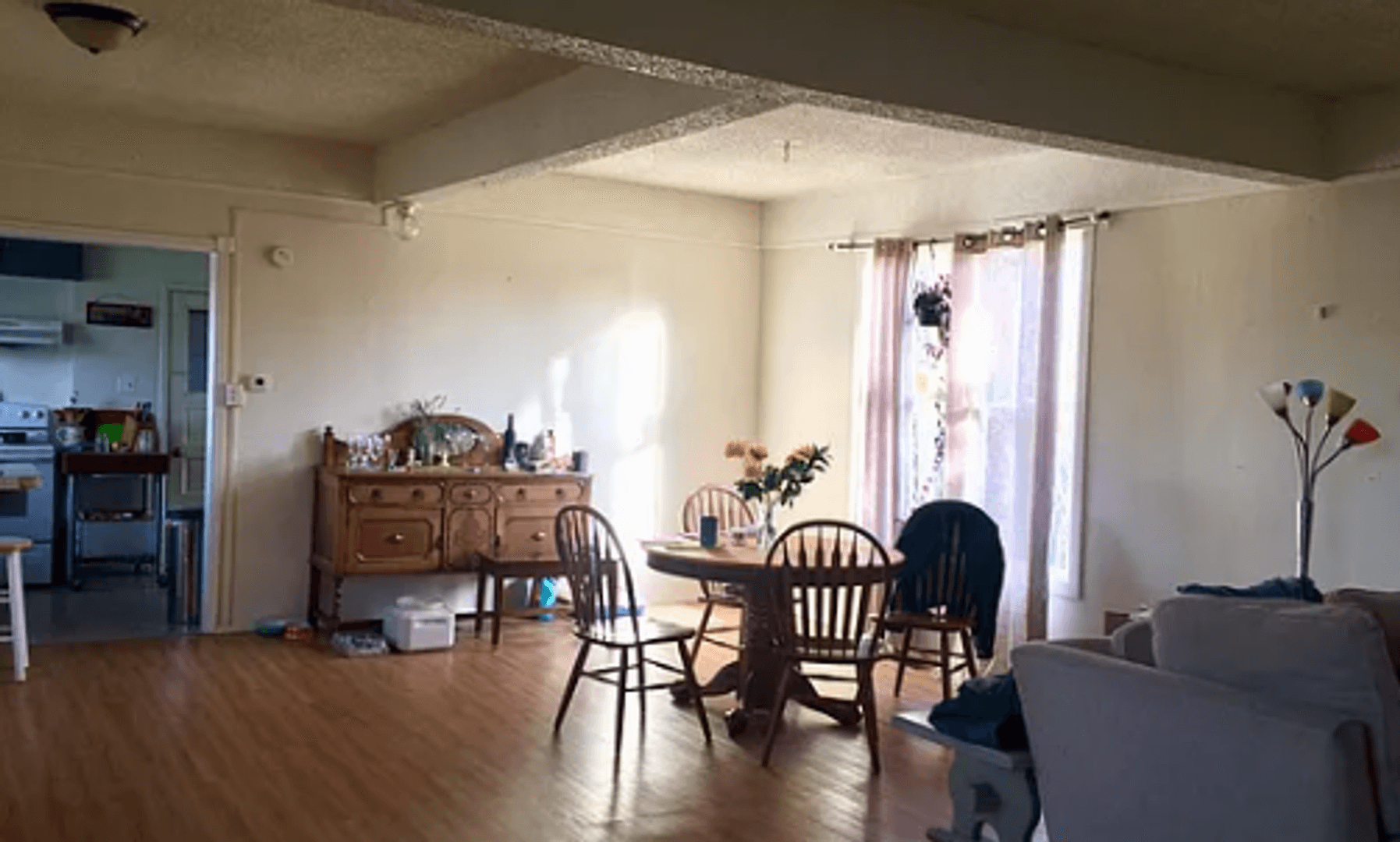 Bellingham House: 2628 Victor Street