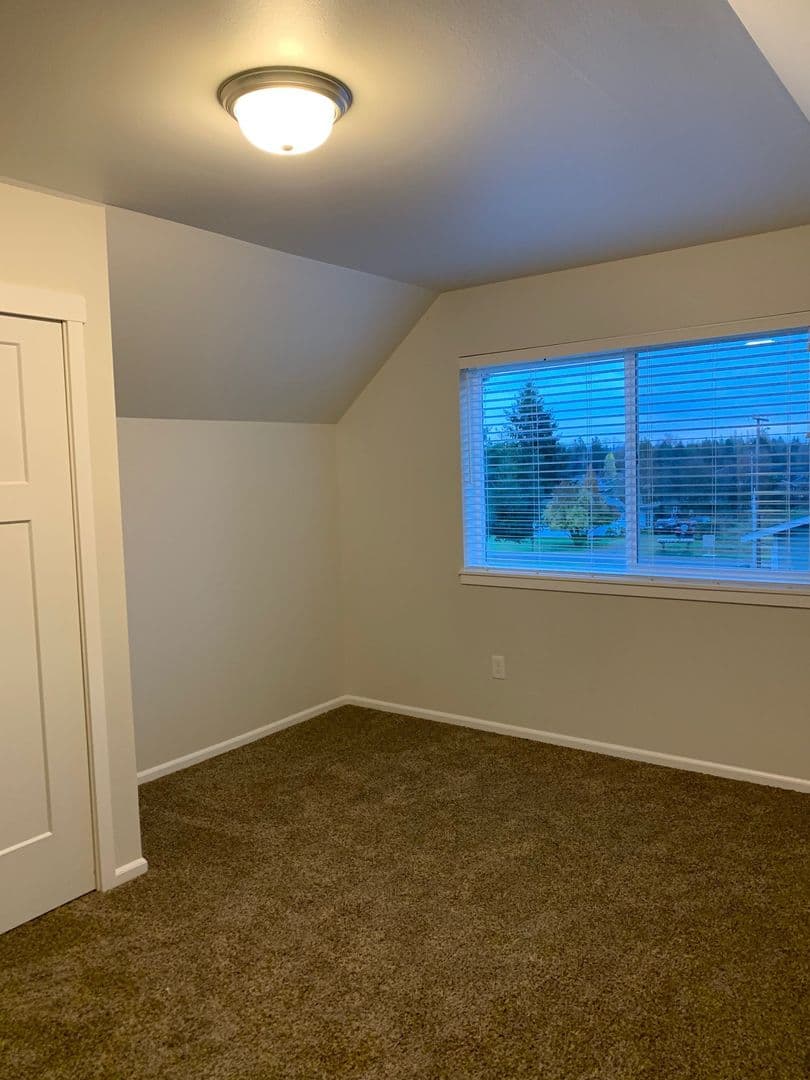 Ferndale Apartment: 1860/1862 Trigg Rd