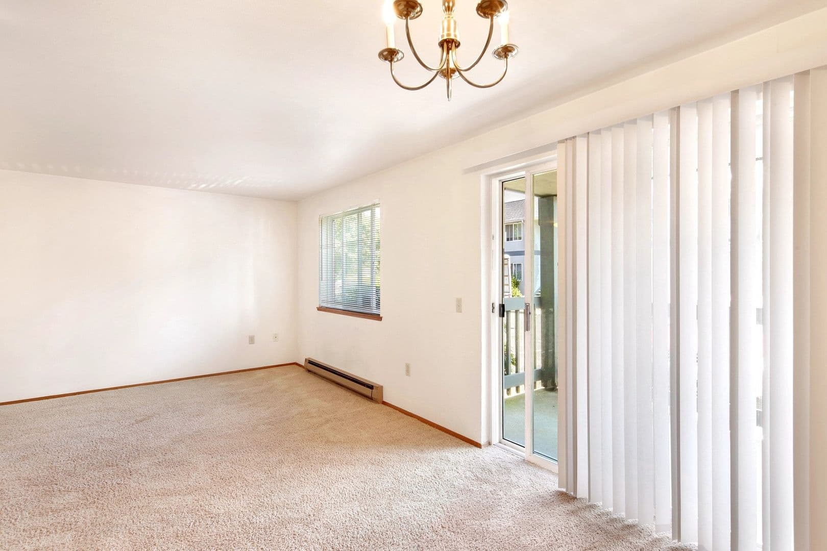 Bellingham Apartment: 2631,2635,2639,2643,2647 W Maplewood Avenue