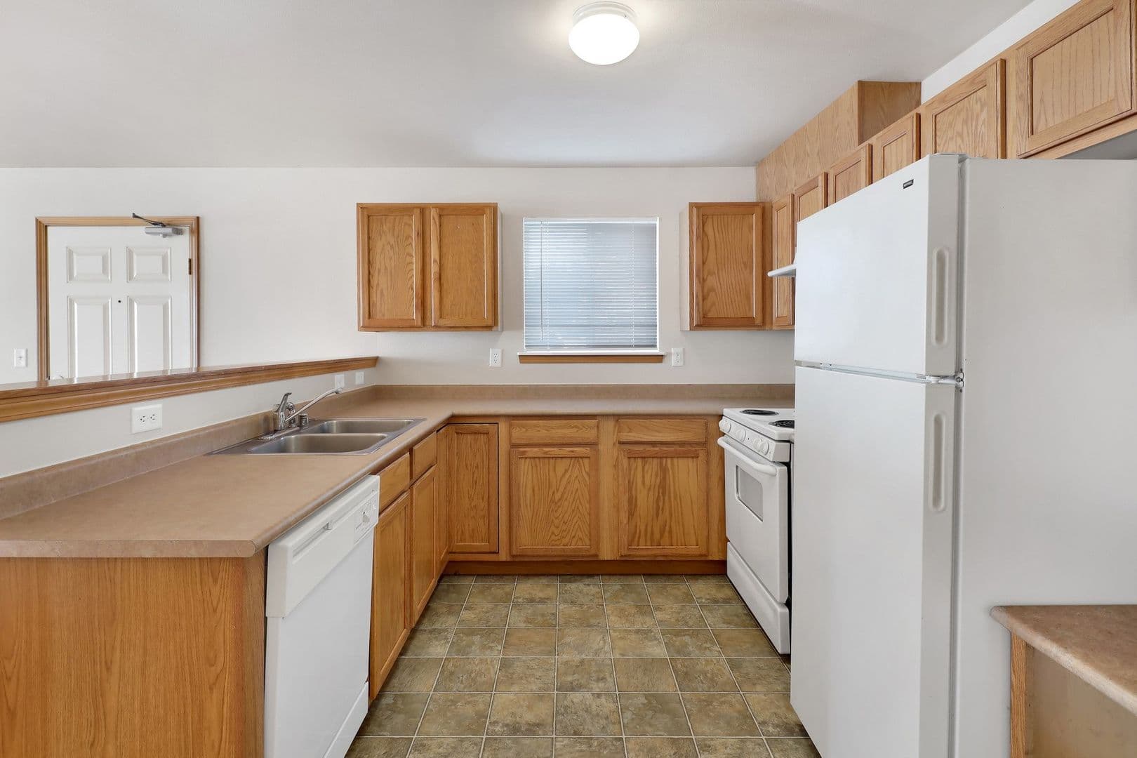 Bellingham Apartment: 230, 240 & 250 32nd Street