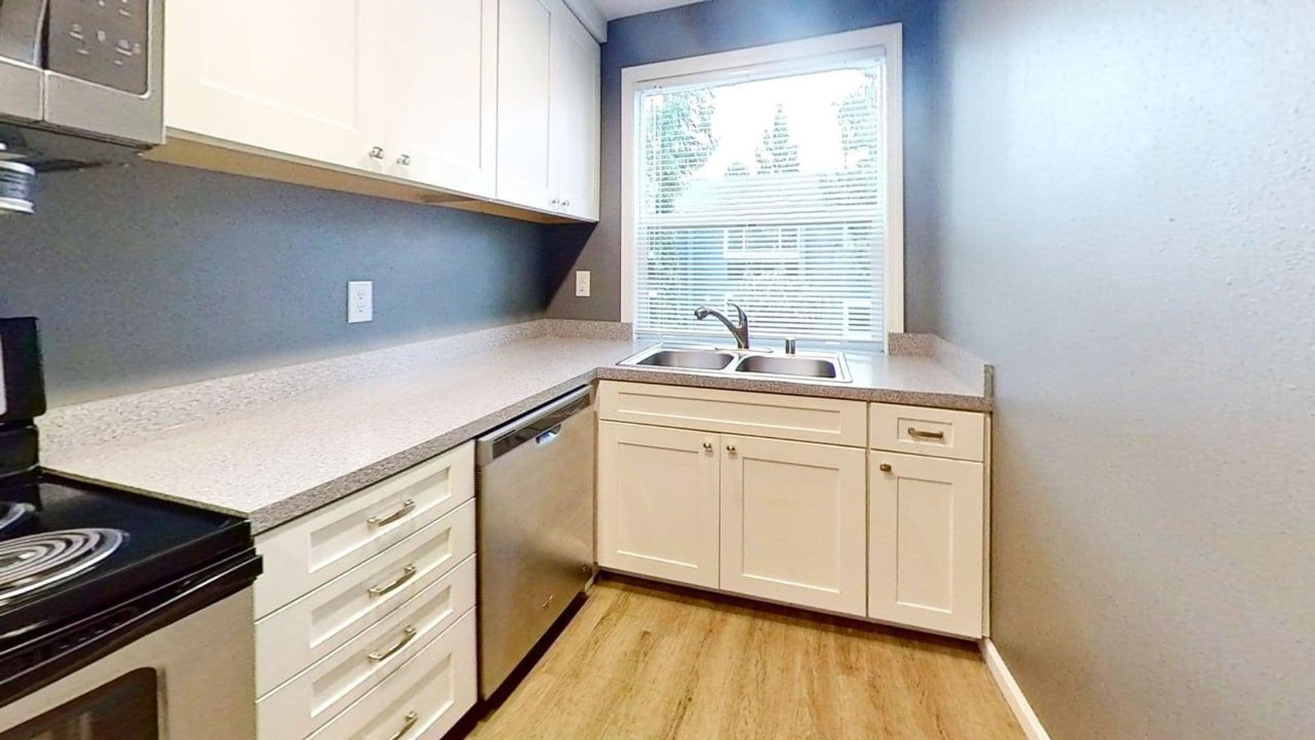 Bellingham Apartment: 3520/3528 Northwest Ave