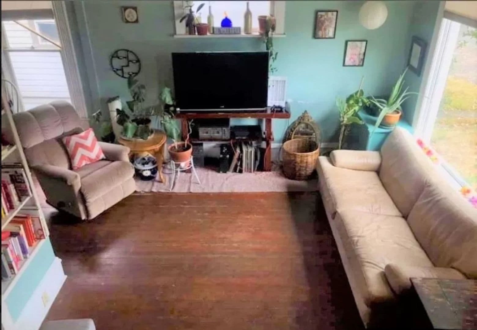 Bellingham House: 614 E Myrtle Street